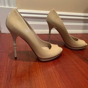 Gucci shoe
